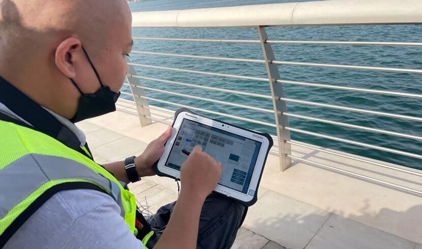 Off Aerodrome reporting software being used in Abu Dhabi near open water.